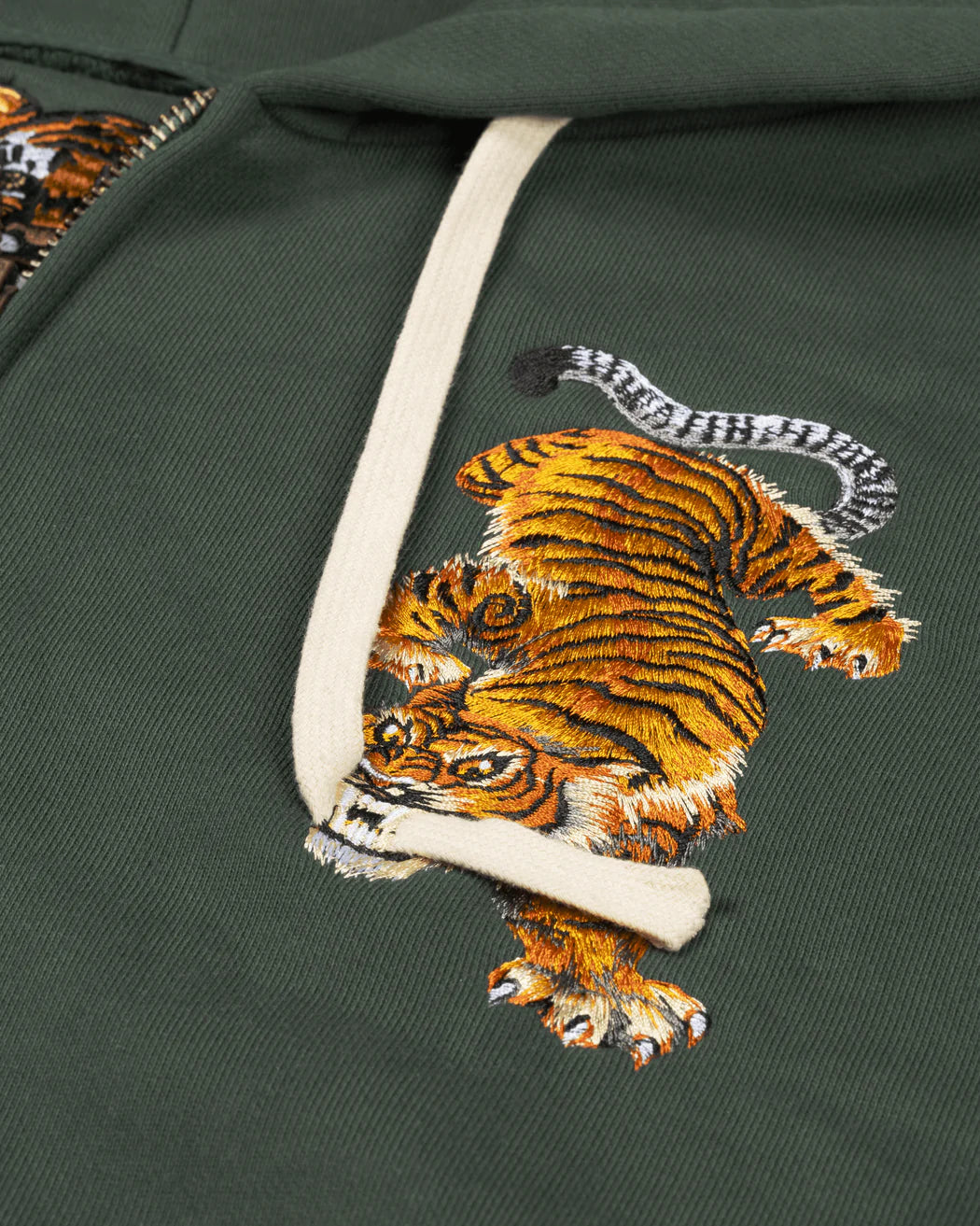 Striker™ – Wild Contrast Hood